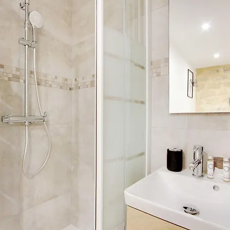 Charming 2p- Next Paris Appartement